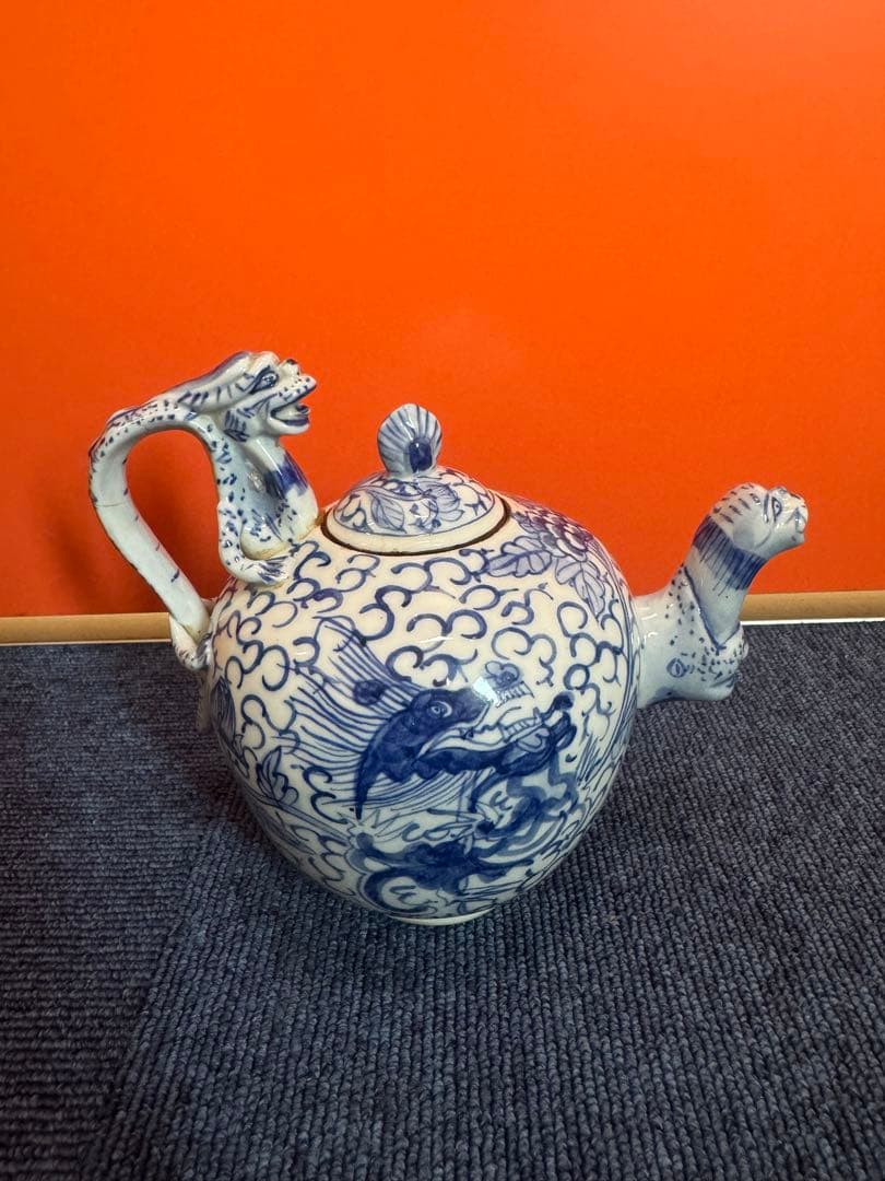 2063 中国骨董　大清雍正年製銘　染付龍文　獣　急須　時代物