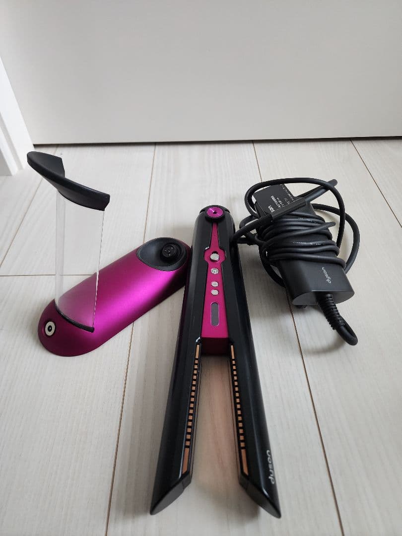 美品 Dysonストレートヘアアイロン ダイソン コードレス ドライヤー
