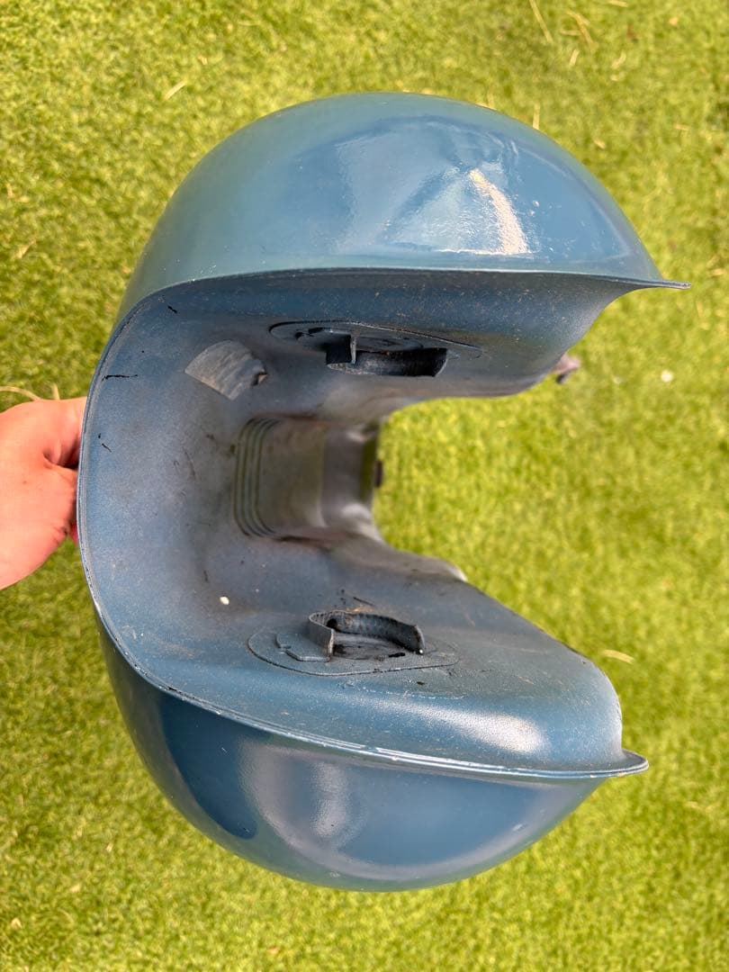 ダークブルー金属タンク 手動バルブ付き