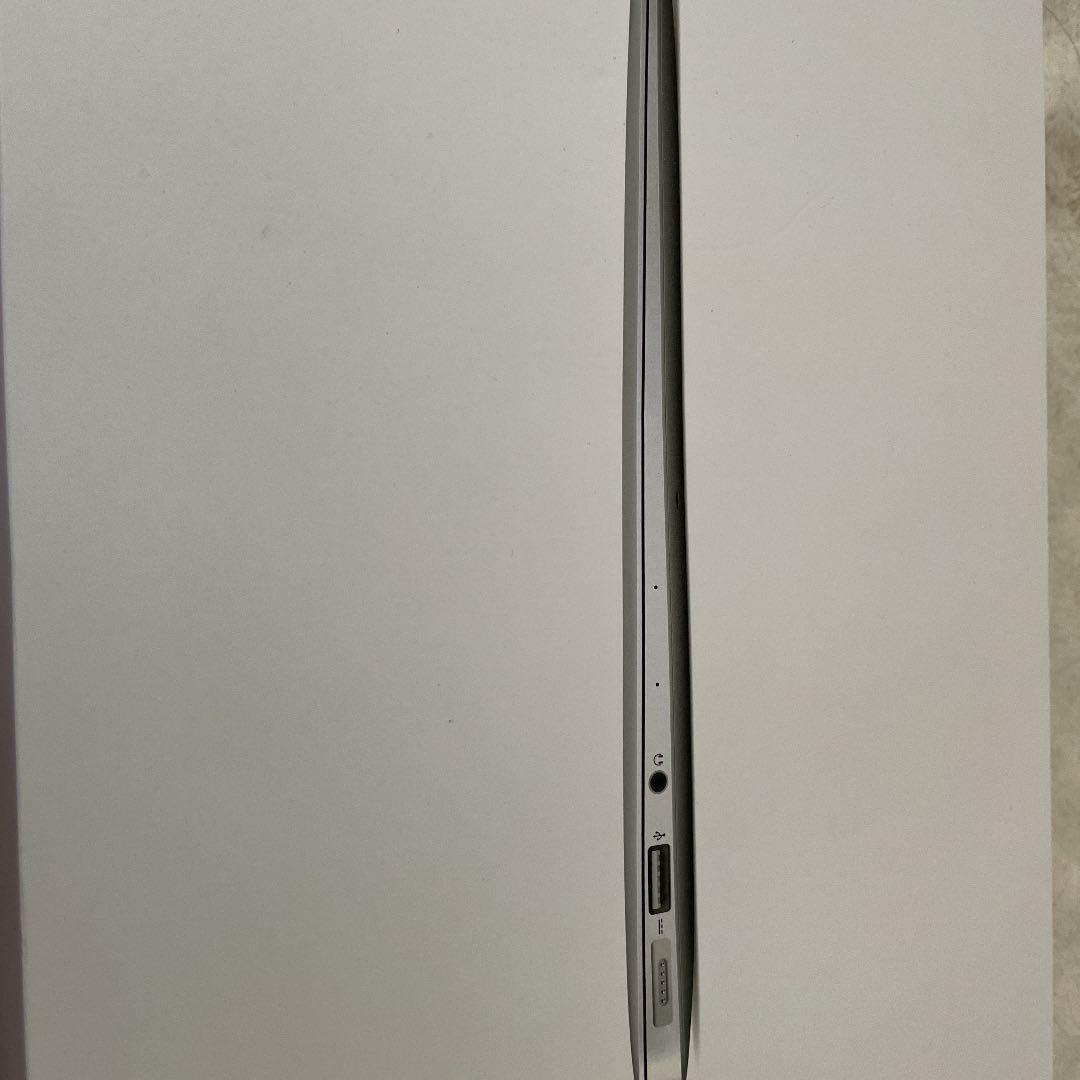 APPLE MacBook Air MQD32J/A 13インチ