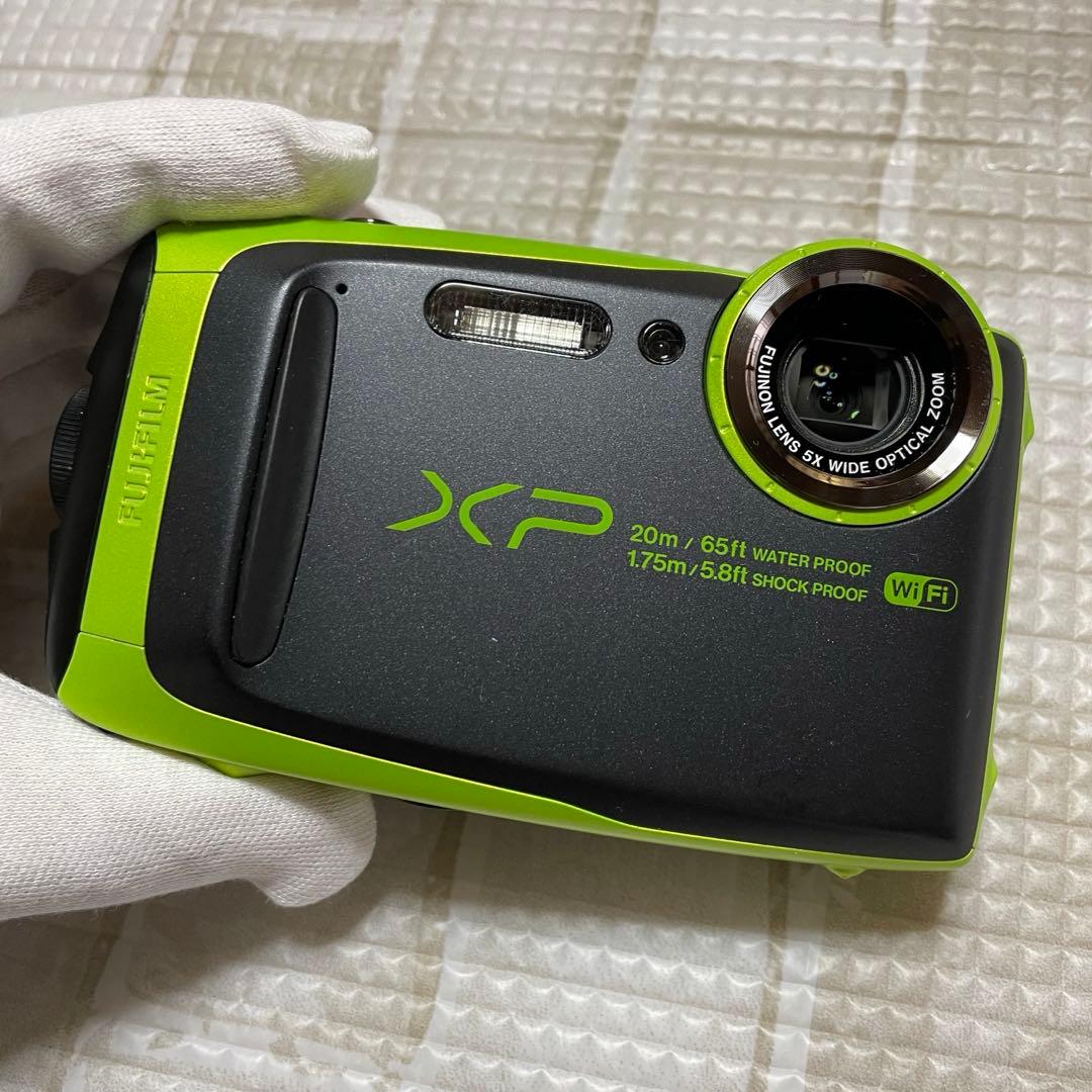 FINEPIX XP120 防水デジタルカメラ　ライム