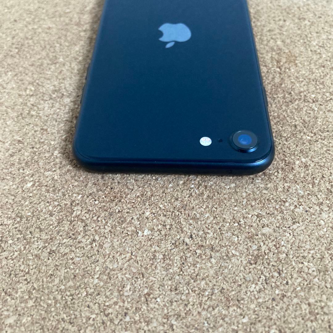 4033 美品☆電池新品☆iPhoneSE3 128GB SIMフリー☆