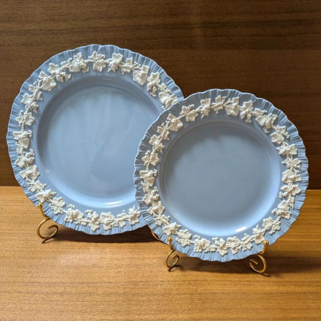 美品 ★ ウェッジウッド エンボス クイーンズウェア クリーム シェルエッジ