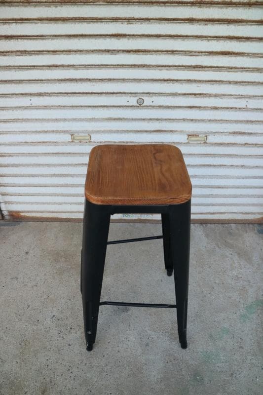 ☆送料無料☆ カウンターチェア / バーチェア / スタッキング / 金属製 B