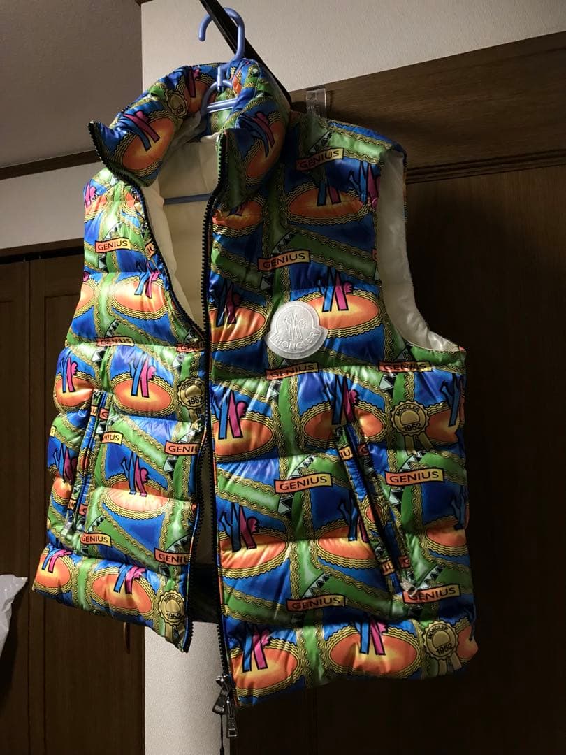 2 未使用 正規 本物 MONCLE ダウンベスト L M 20万 ジャケット