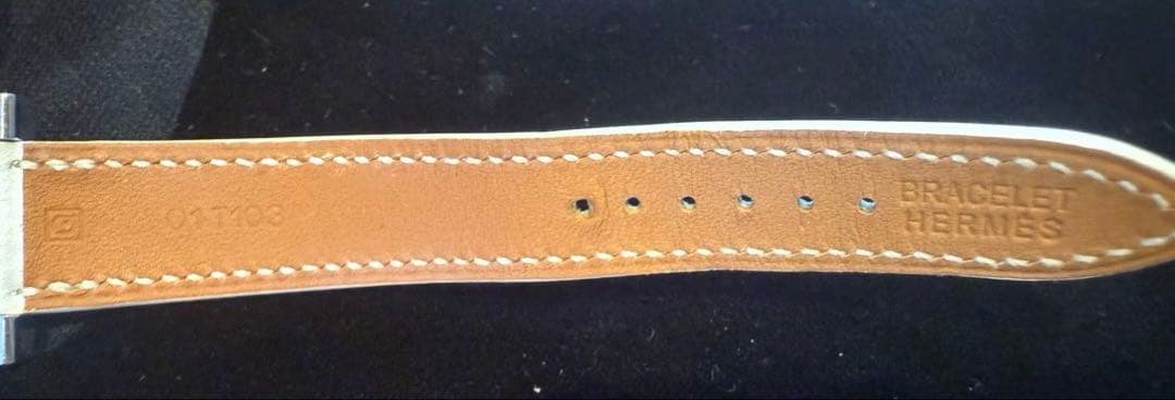 【タイムセール】売り切り最終値下げHERMES Hウォッチ　ホワイト　革ベルト