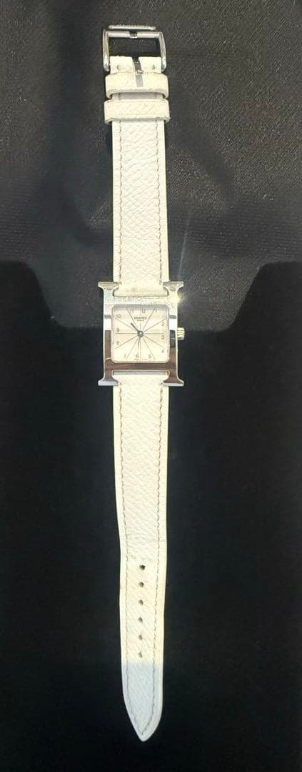 【タイムセール】売り切り最終値下げHERMES Hウォッチ　ホワイト　革ベルト