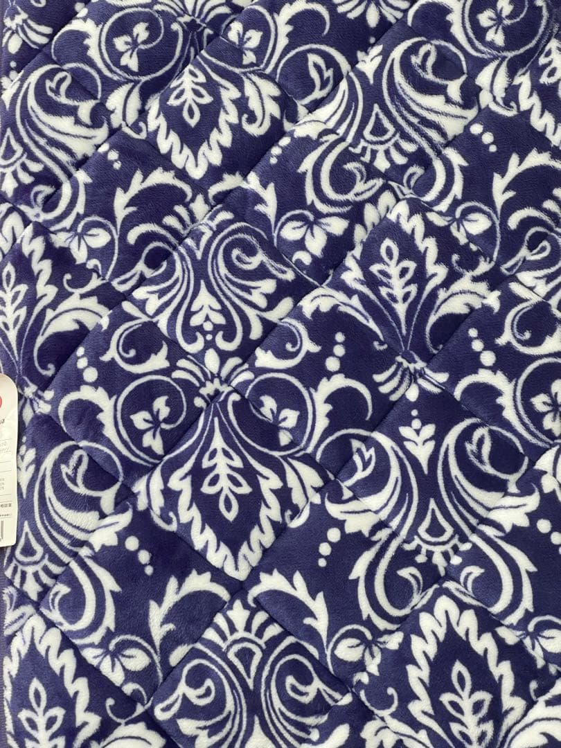 新品♦️気品あるダマスク柄♦️西川 高級 敷き毛布♦️ネイビー ダブルサイズ♦️送料込