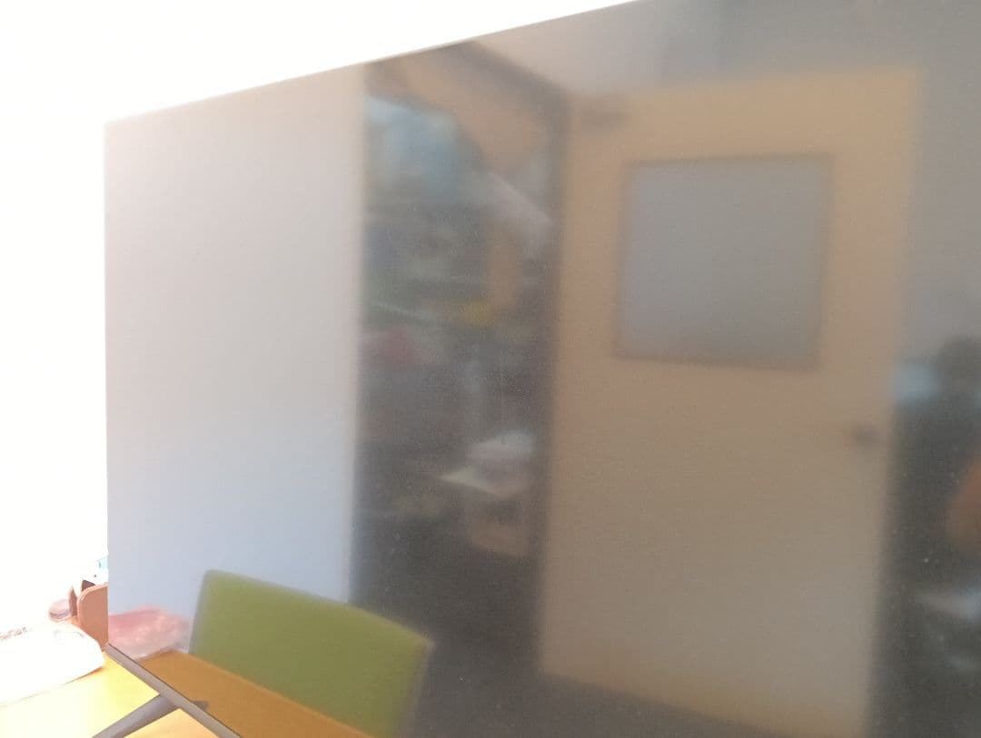 h【ジャンク】Hisense　50型 大型液晶テレビ 画面ひび割れ　50E65G