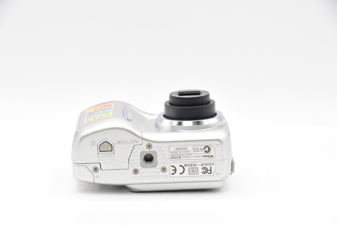 ■ 美品 ■ Nikon COOLPIX 2100 シルバー《単三電池使用》