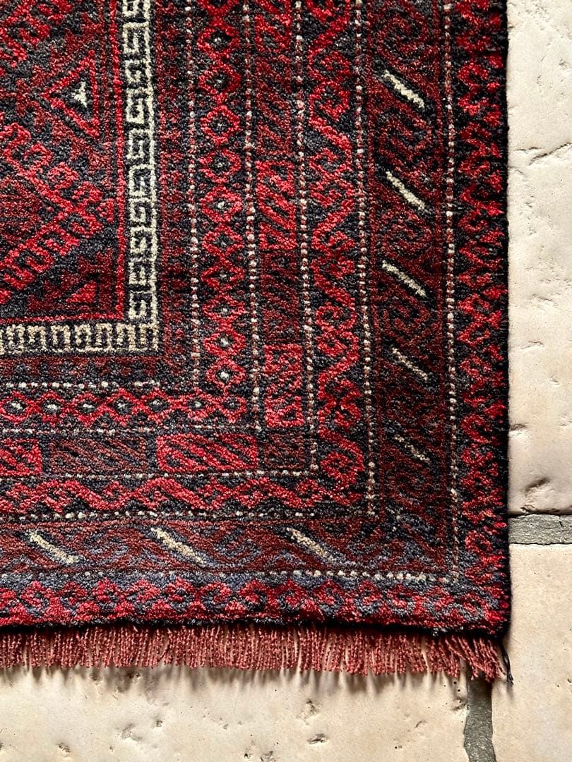 トライバルラグ　ヴィンテージラグ　アフガン　バルーチ族　プリミティブアート　美品