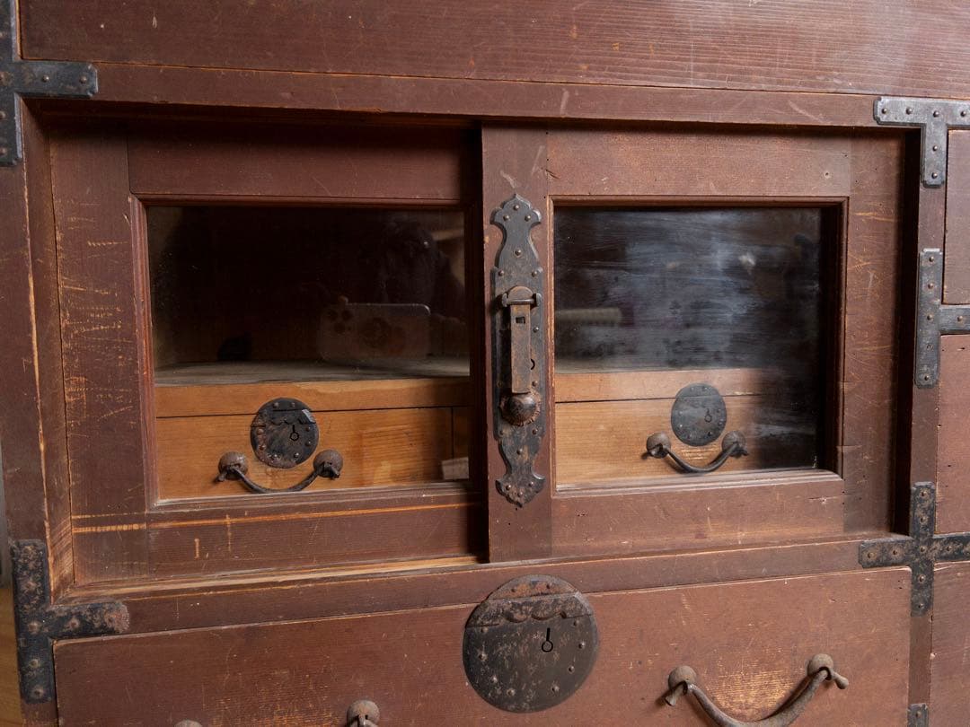 ガラス棚　和箪笥　M065　古道具　古家具　和家具　ビンテージ　アンティーク