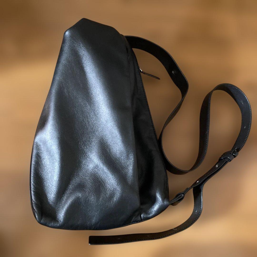 イアパピヨネ　ショルダーバッグ