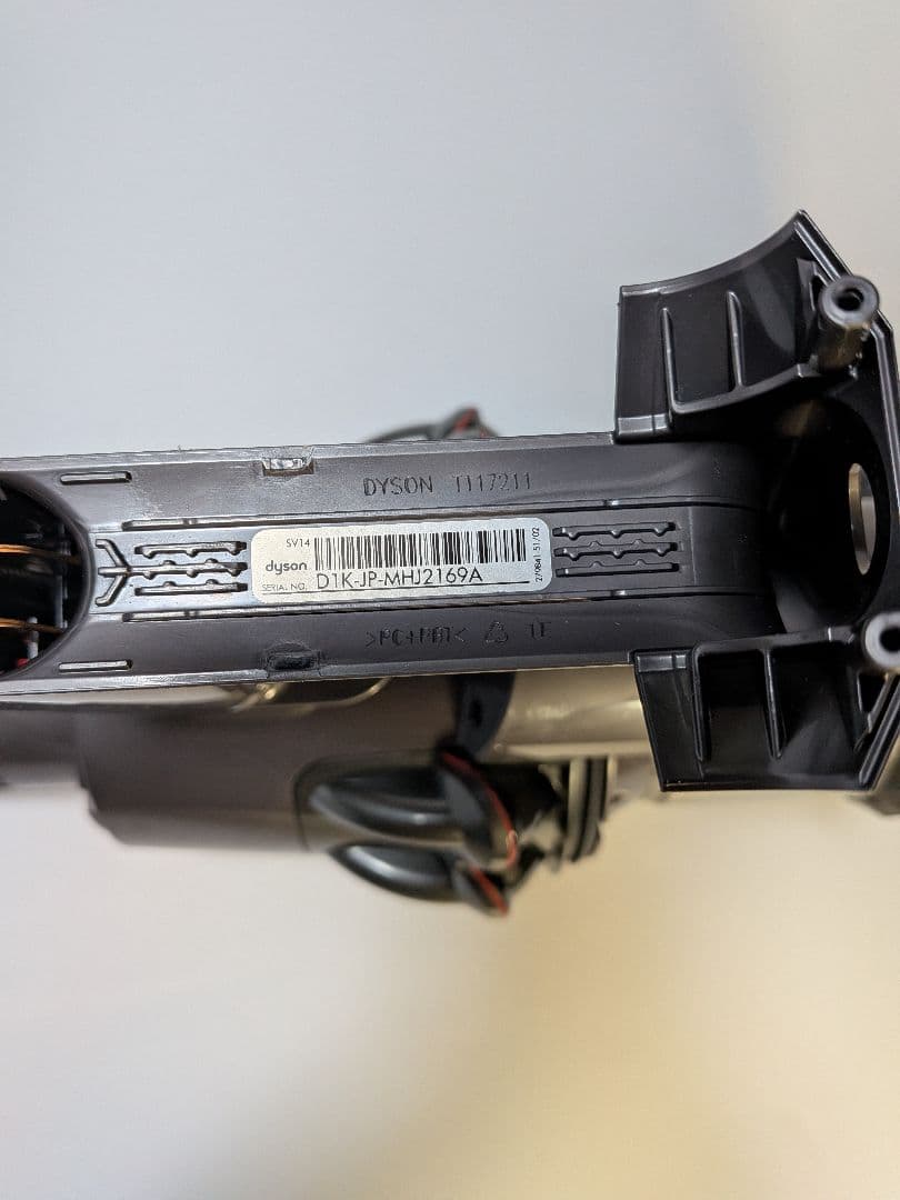 ba169　ダイソン　SV14　本体のみ　動作品　分解洗浄済み
