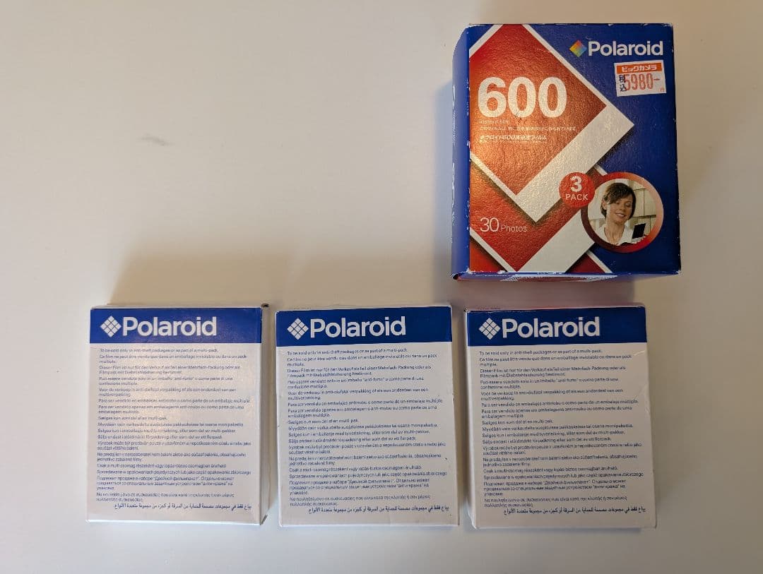 ポラロイド690　元箱有　説明書無　フィルムおまけ