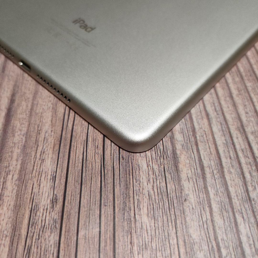 iPad mini4 第4世代 128GB SIMフリー シルバー 美品
