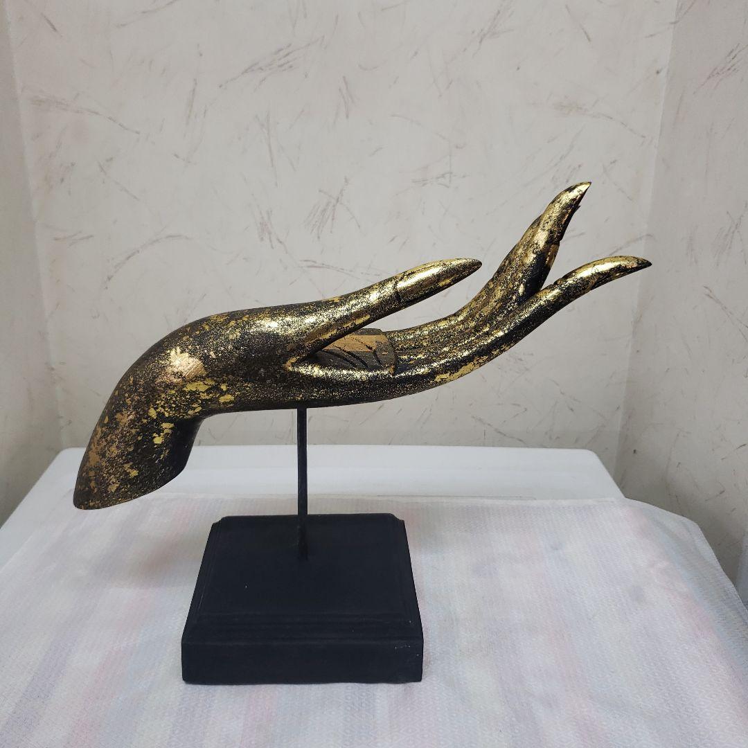 蔵出し特価　木製仏陀の黒と金の右手の形状の置物43×13×13水平置可　670g