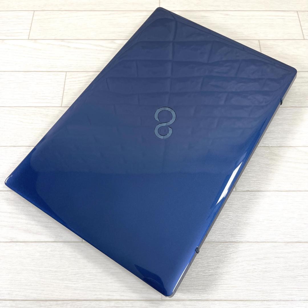 富士通 第8世代i7 新品SSD512＋HDD1T RAM16 ノートパソコン
