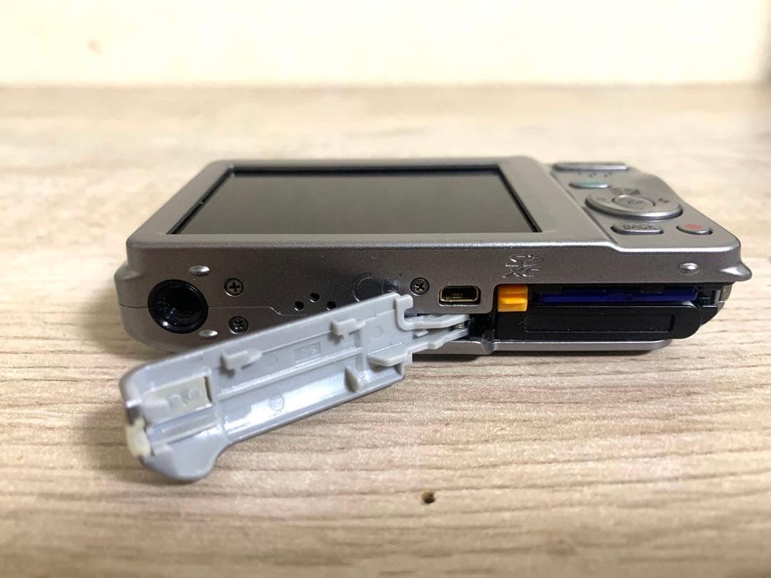 FUJIFILM Finepix JX560 オールドコンデジ