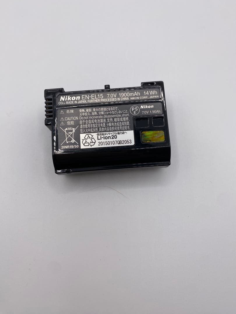 Nikon D7200 一眼レフと、便利な レンズ2本＋三脚＋バッグセット