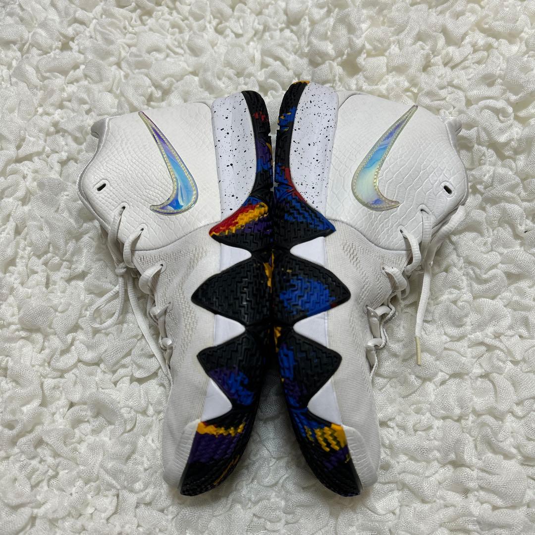 NIKE☆カイリー4