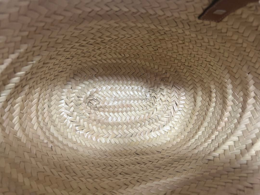 LOEWE ストロートートバッグ ベージュ　ミディアム