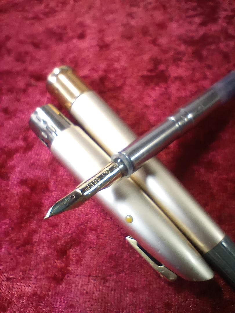 PILOT パイロット 万年筆 初代 キャップレス【C-600MW】