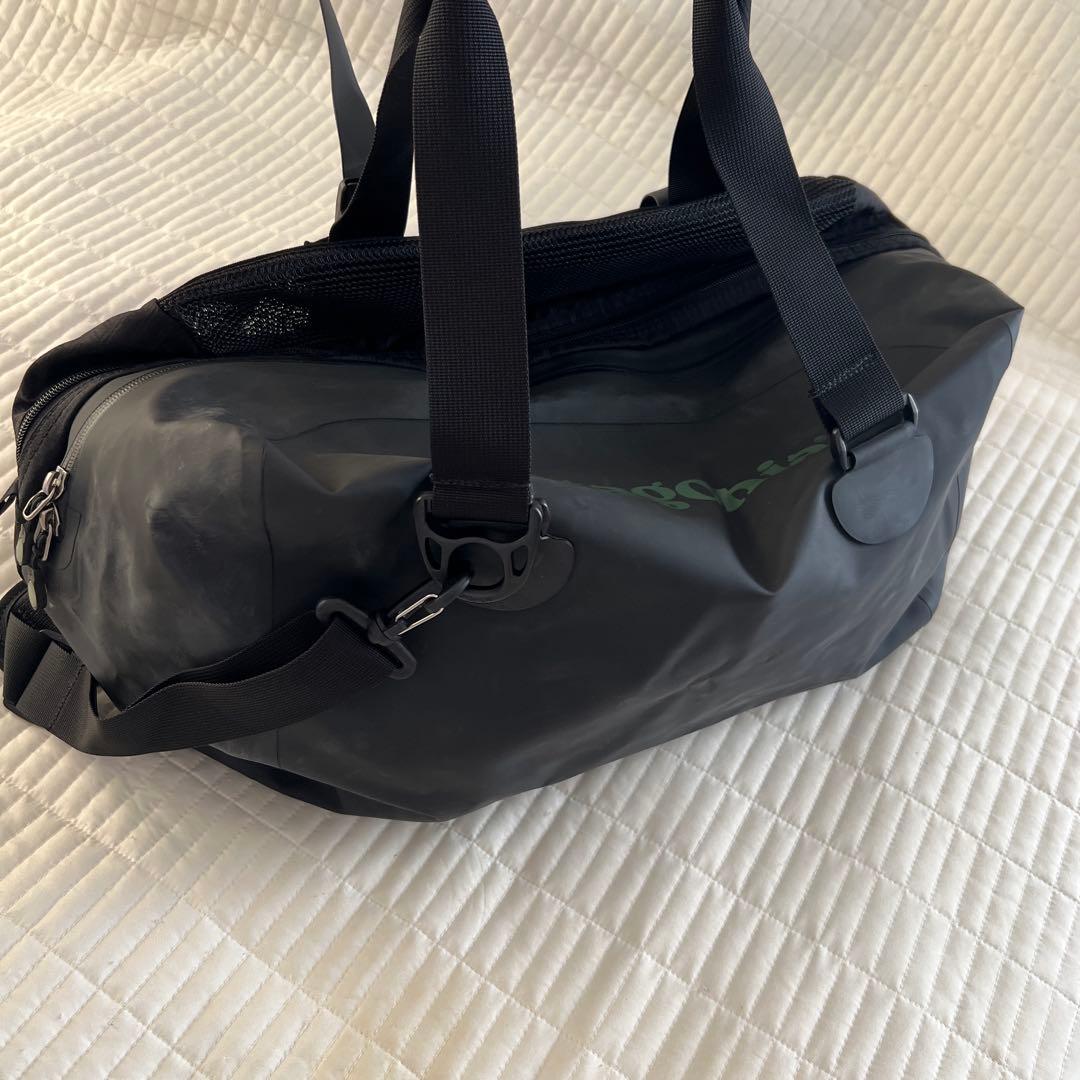Patagonia ブラック ダッフルバッグ 防水