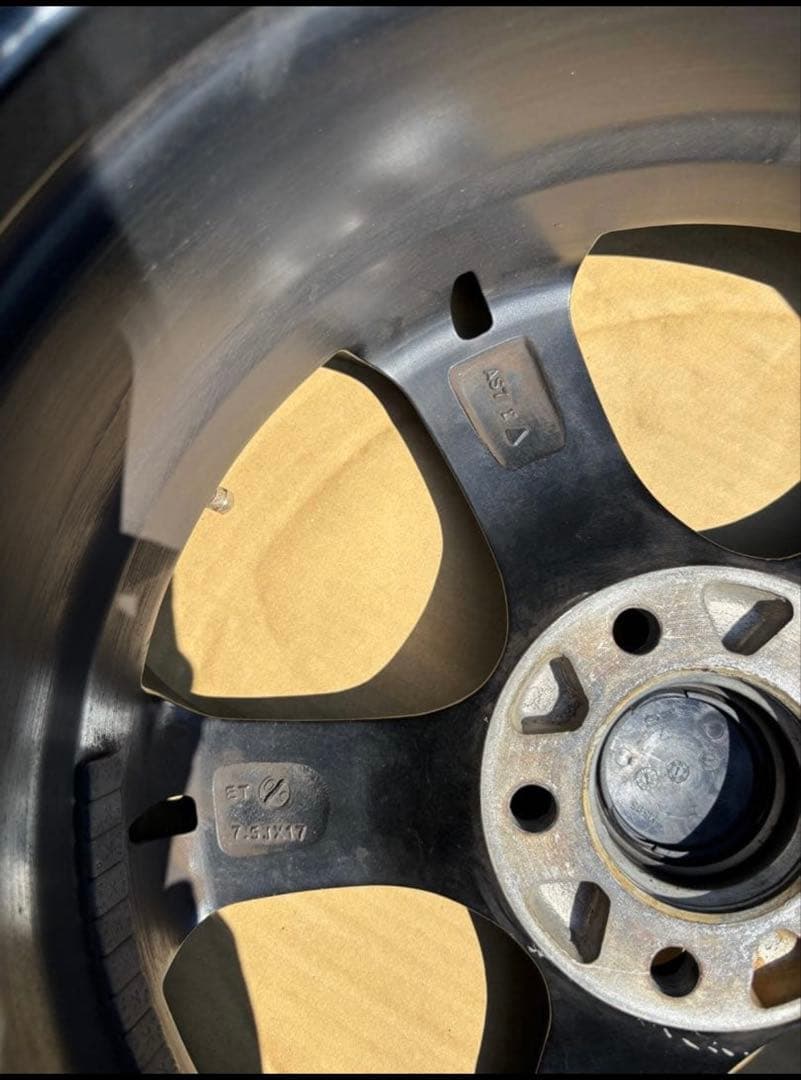 【中古】１７インチスタッドレスタイヤ ホイール４本セット（215/45R17）