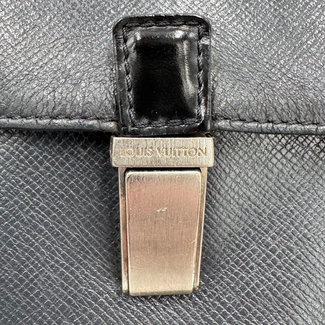 ルイヴィトン タイガ ヤランガ レザー ショルダーバッグ