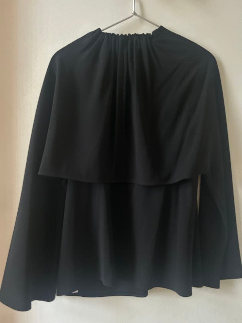 【新品未使用】24aw BACCA ジョーゼットサテン 2WAYポンチョブラウス