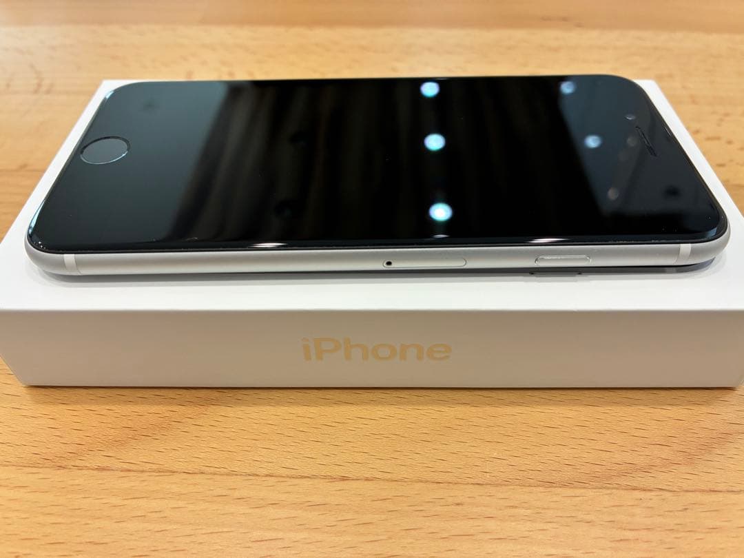 Apple iPhone se 第二世代　ジャンク品
