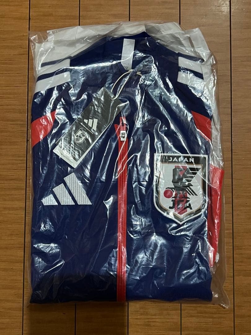【新品未使用】アディダス 日本代表 プレゼンテーションジャケット サイズM