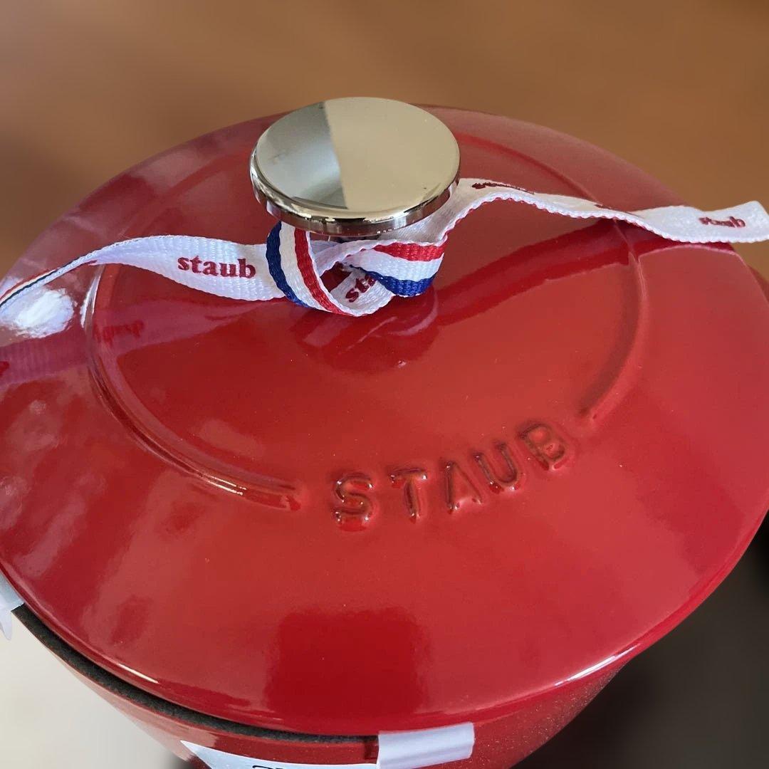 【新品】STAUB ストウブ ラ・ココット デ ゴハン 赤　未使用