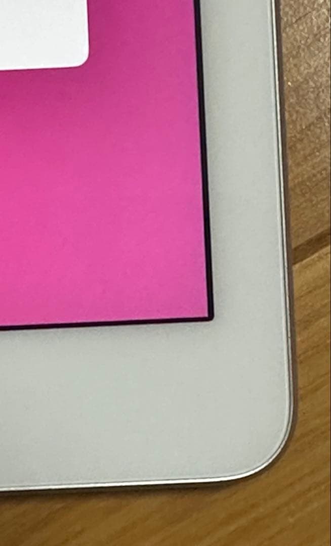 【早いもの特価】Apple iPad 第6世代 シルバー 充電器・ケーブル付