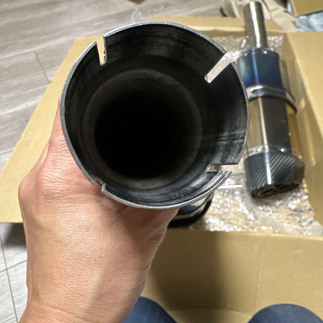 LCI PARTS デュアルテールマフラー送料込み 最終値下げになります。