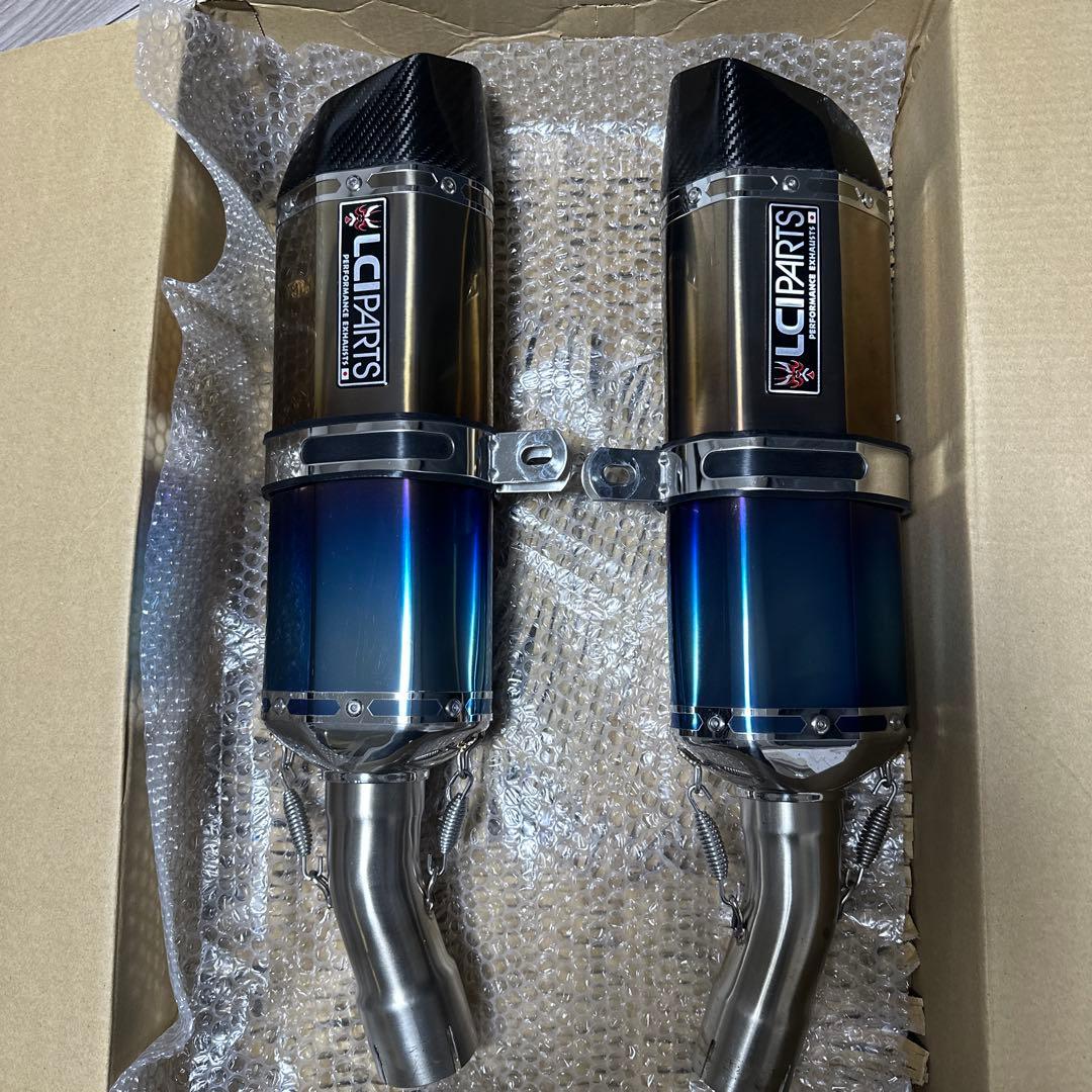 LCI PARTS デュアルテールマフラー送料込み 最終値下げになります。