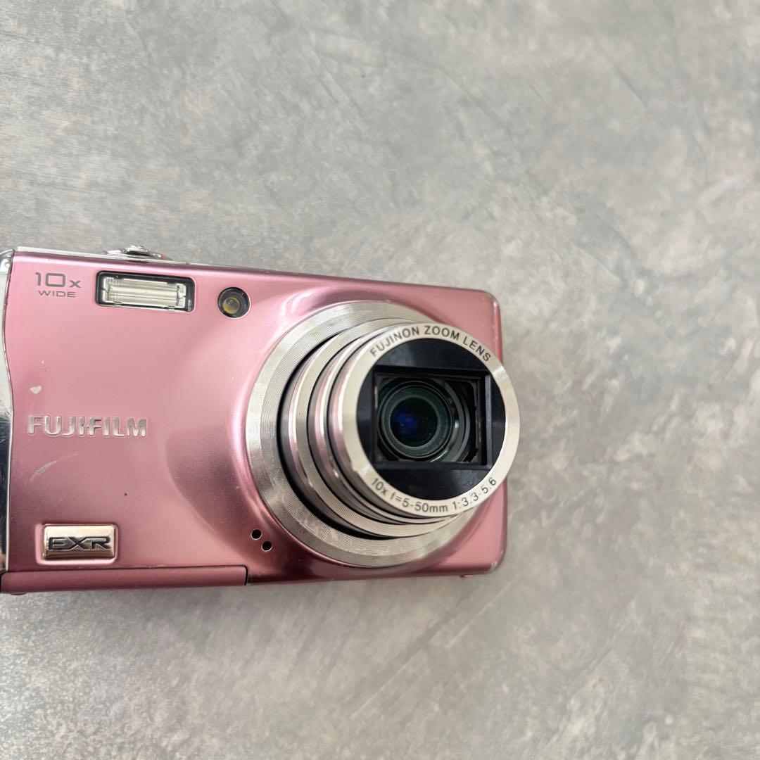 FUJIFILM FINEPIX F70EXR ピンク ※レンズカバー難あり