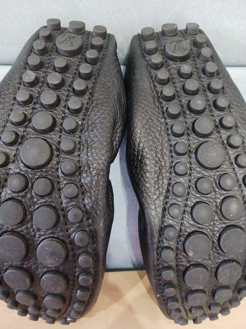 Louis Vuitton ブラック モカシン　　 ３８