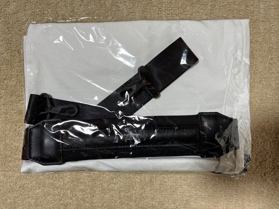 ペッレモルビダ ハイドロフォイル ブリーフバッグ PMO-HYD001 ブラック