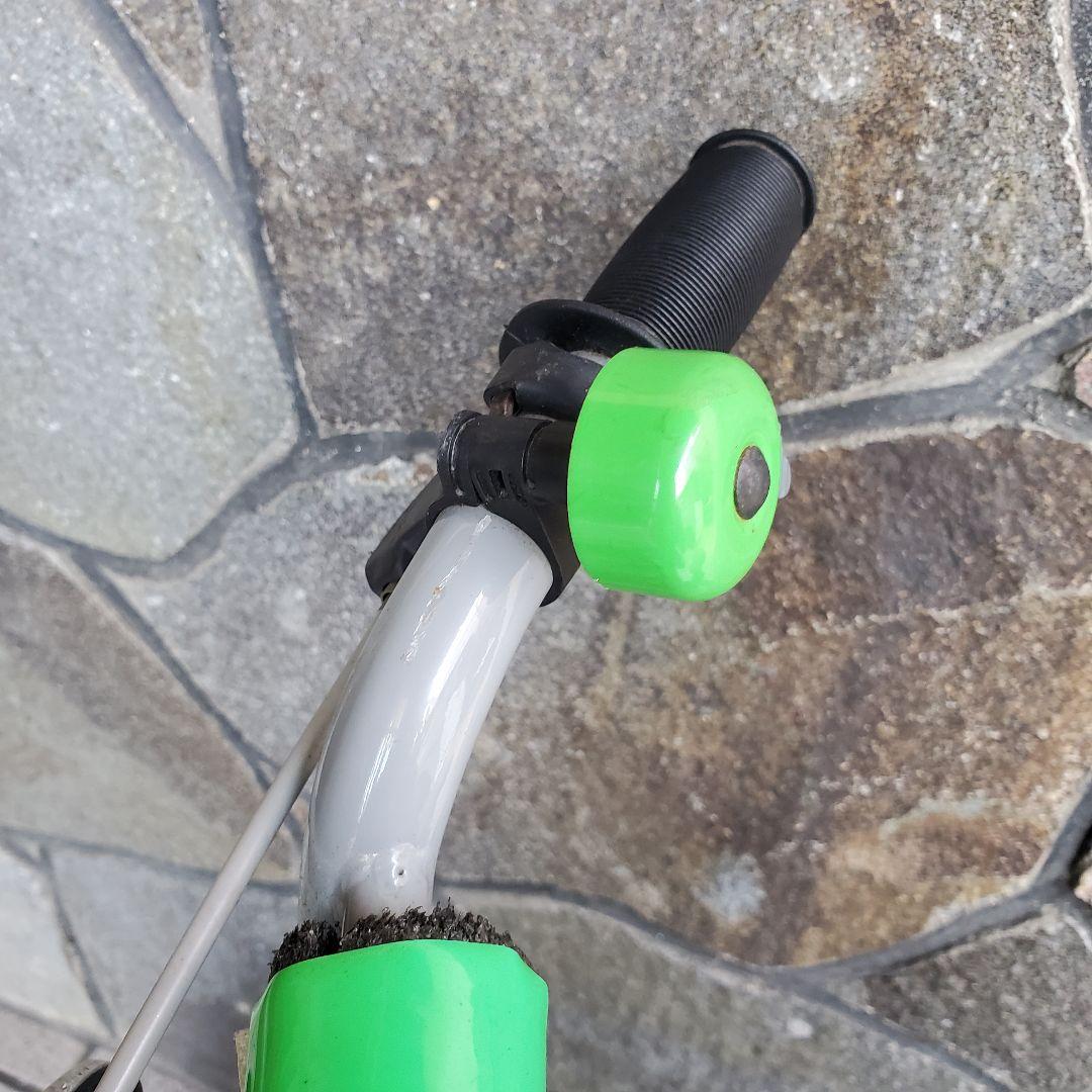 幼児用自転車 ブラックとグリーン　12インチ