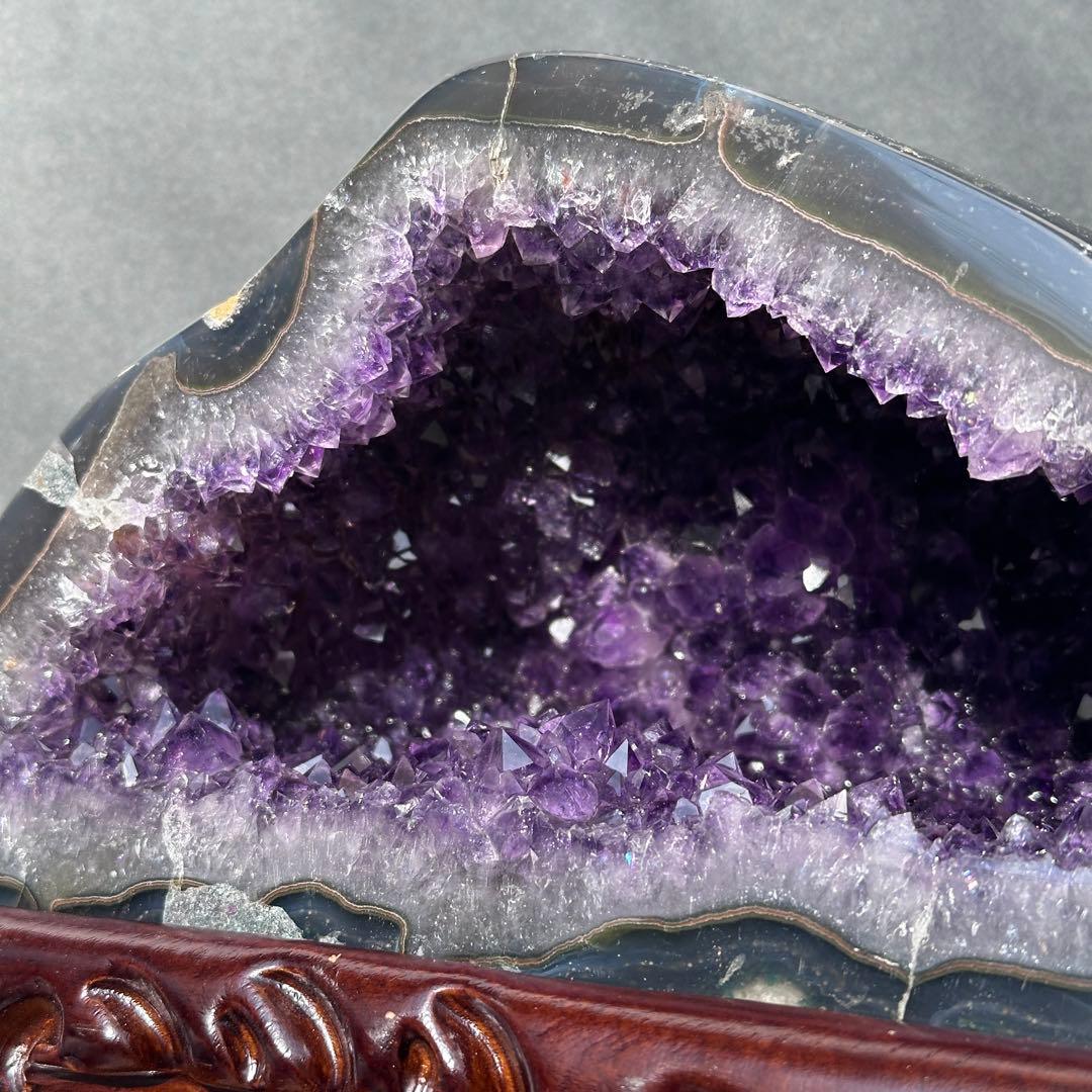 【高品質】ウルグアイ産❣️天然石 アメジストのドーム　置物　台座付きG.214