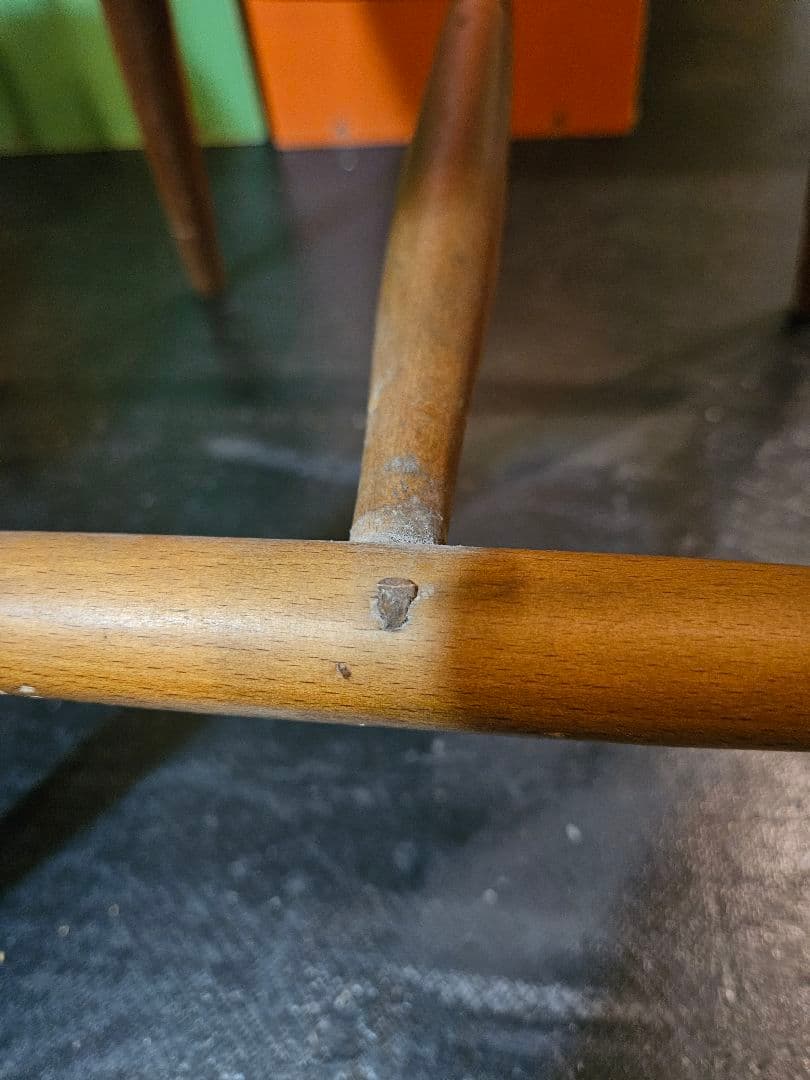 椅子　チェア　赤　木製　ミッドセンチュリー　昭和レトロ　ヴィンテージ　アンティー