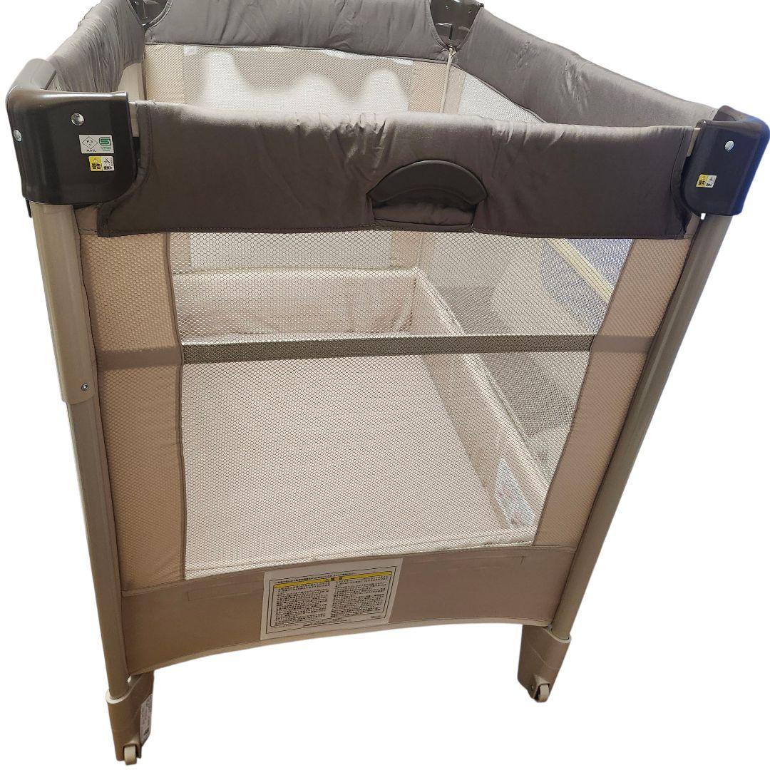 ココネルエアー　ホワイト　ベージュ