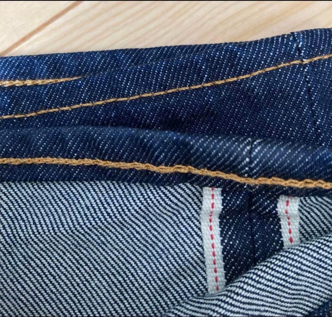 Levi's ダークブルーストレートデニム