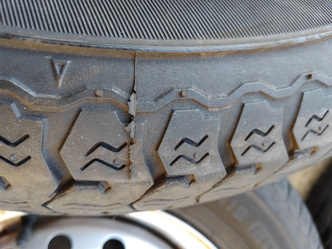 v*r様 145/80R12