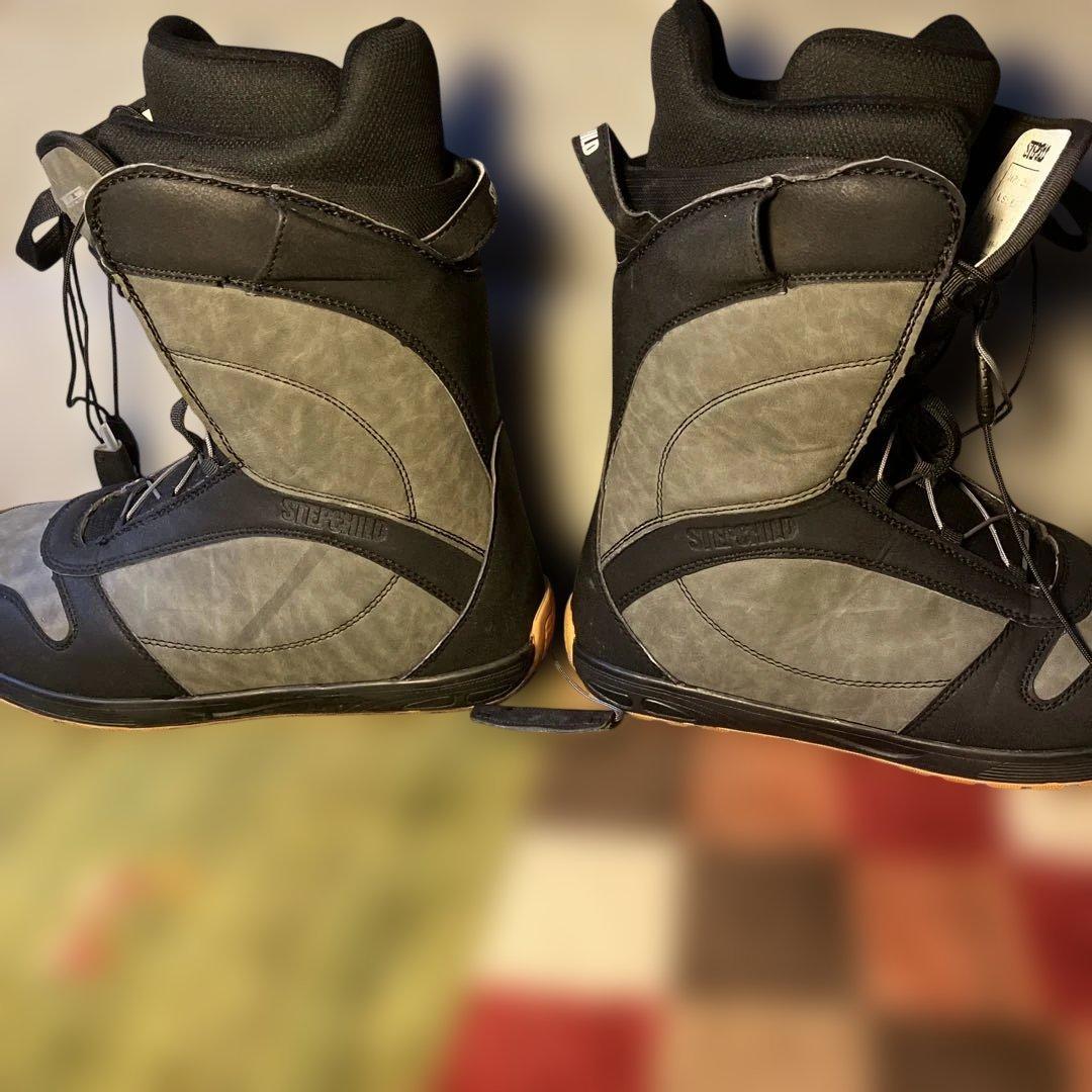 STEPCHILDスノーボードブーツ グレー/ブラック