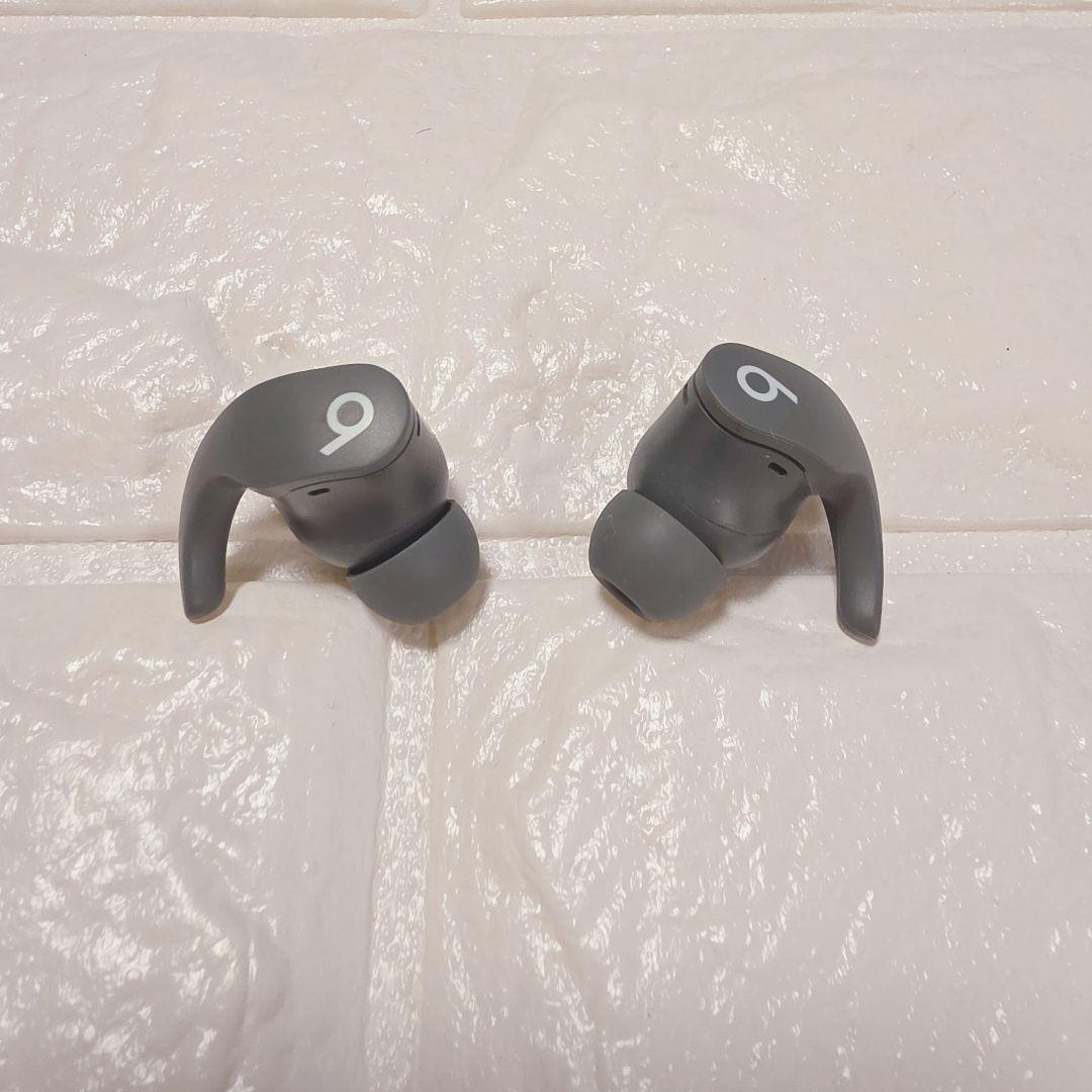 Beats fits pro 　グレー