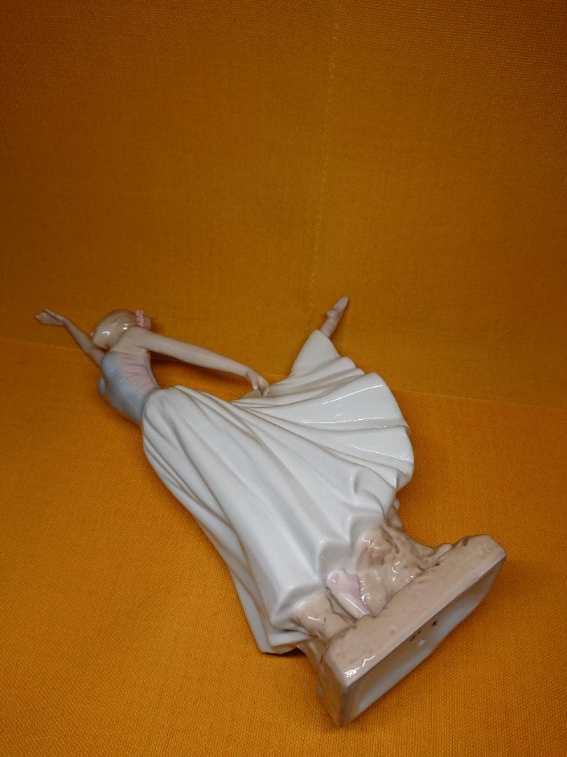 ヨーロッパ　人形　西洋美術　陶器　置物　インテリア　工芸品　美術品　A3010