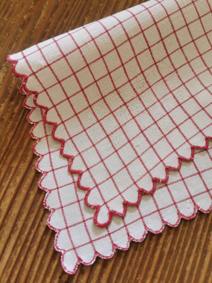 アンティーク フランス グラフチェック＆花弁スカラップリム刺繍 リネンクロス β